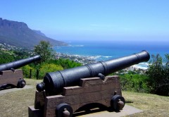 WATCH THE FIRING OF THE NOON DAY GUN