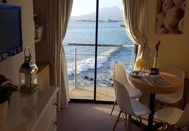 Seaside Deluxe Suite 