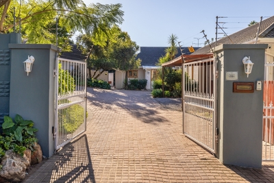 Entrance Gate (open)