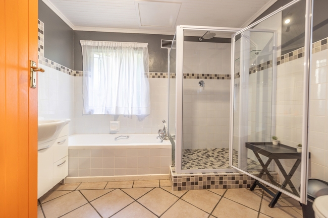 Cottage bathroom with shower