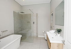 Bathroom  en-suite upper room 1