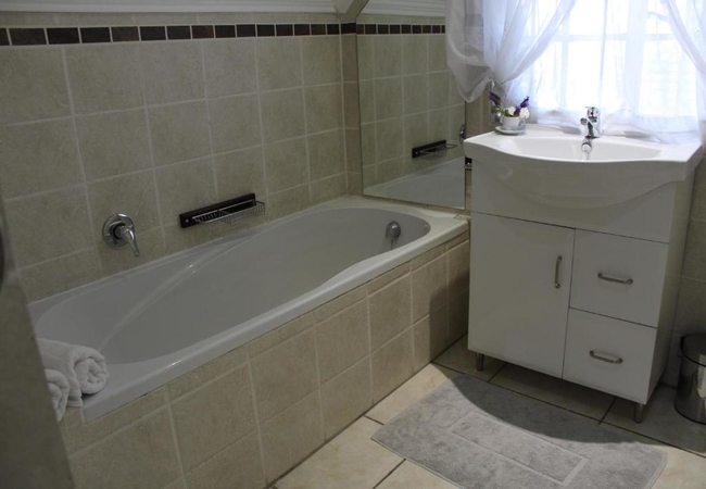 King Room with Shower and bath