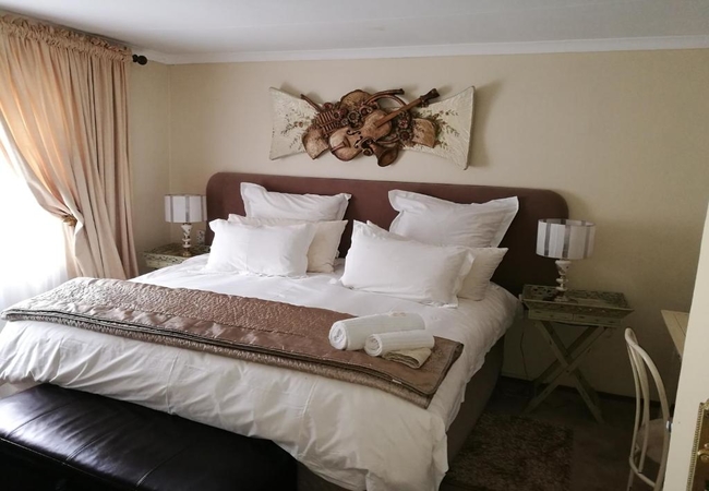 5th Avenue Guest House in Edenvale, Gauteng