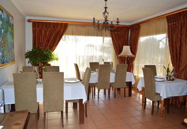 Guest dining area