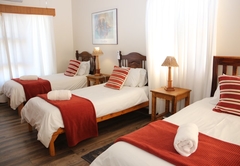 Kudu room 2 with 3 single beds inside