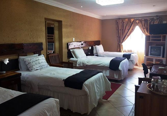 Family Luxury Room 4 Single Bed