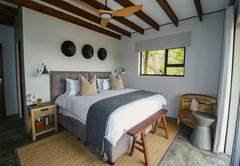 Barefoot Addo Elephant Villa