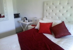 Unit 2 - Deluxe Double Room