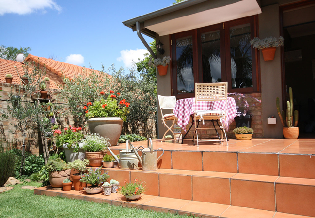 Guesthouse breakfast patio