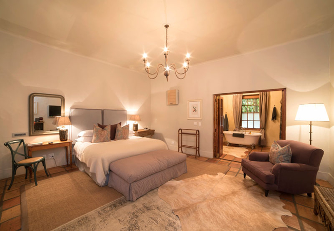 Superior Rooms - Winelands bedroom