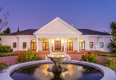 Bakenhof Winelands Lodge