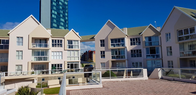 Beachfront Apartment at Summerseas