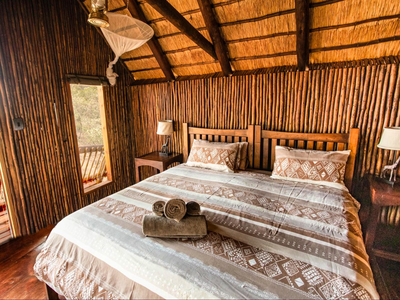 Kudu Tree House with Kitchen and Boma