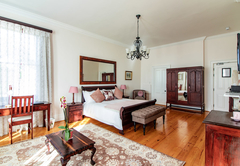 Carmichael House Boutique Hotel