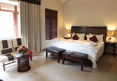 Casterbridge Hollow Boutique Hotel