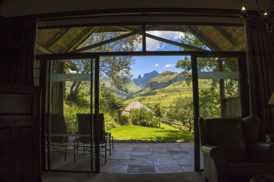 Cathedral Peak Hotel