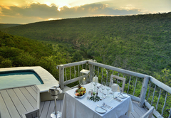 Clifftop Exclusive Safari Hideaway