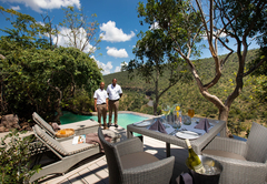 Clifftop Exclusive Safari Hideaway