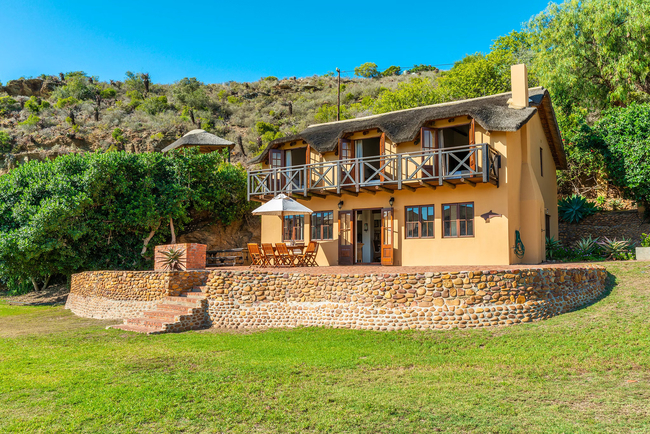 Cob Cottage at Tides River