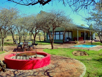 Crimson Bush Lodge