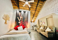 Luxury Thatch Room