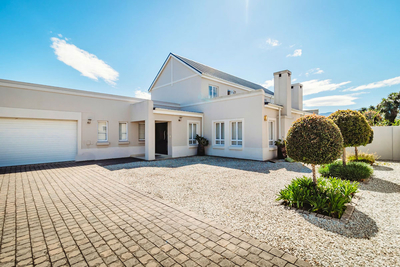 Longbridge Golf Villa