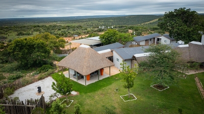 Giraffe Tower Private Villa