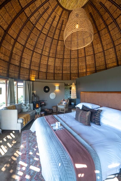 Kwena Lodge Suites