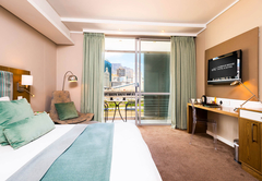 aha Harbour Bridge Hotel & Suites