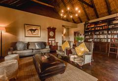 Hlosi Game Lodge