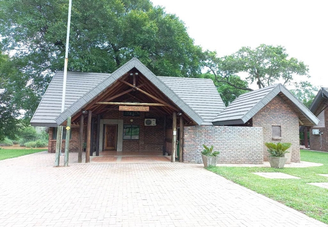 Hoedspruit River Lodge