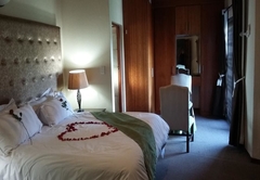 Fish Eagle Luxury Room