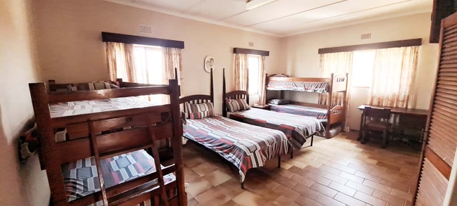 Single Beds Bedroom - Main House