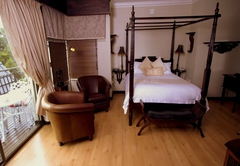 InnJoy Boutique Hotel