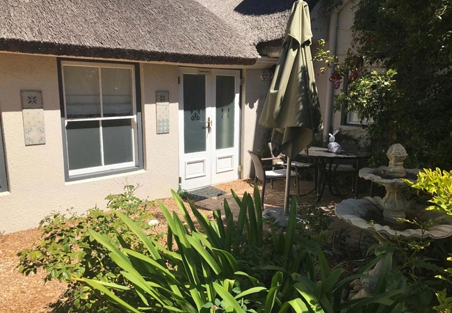 Garden Cottage with a Terrace