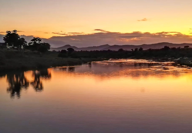 Kambaku River Lodge