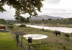 Kambaku River Lodge