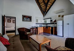 Khaya La Manzi Guest Lodge