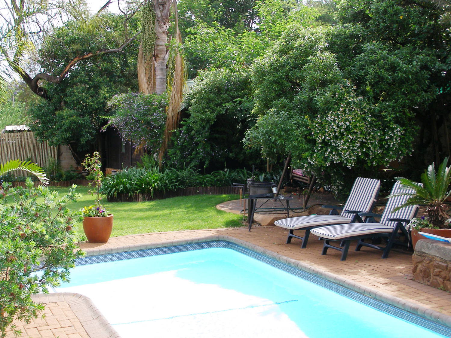 Current Rates and Special Offers for Khayamanzi Guesthouse
