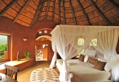 Mwedzi Luxury Suite