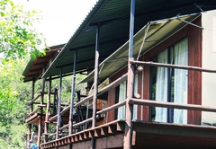 Bush Lodge