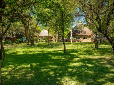 Mela Luxury Game Lodge