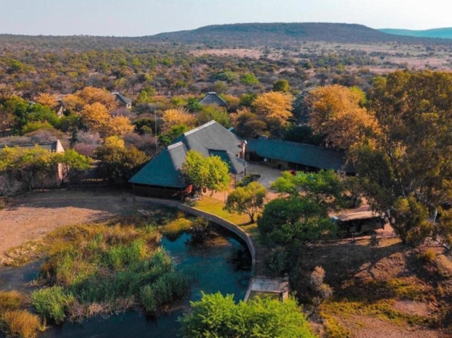 Mela Luxury Game Lodge