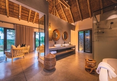 Mhisi Lodge