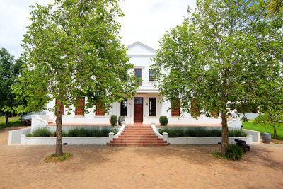 Mitre's Edge Wine Estate