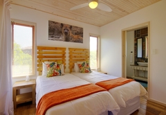 Monzi Safaris Lodge