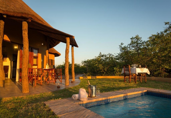 Mopane Bush Lodge