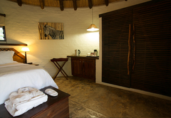 Mopane Bush Lodge