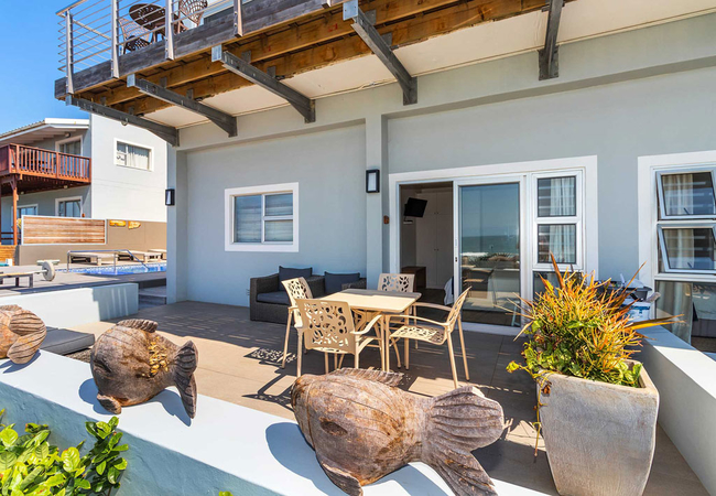 Family Room with Sea View