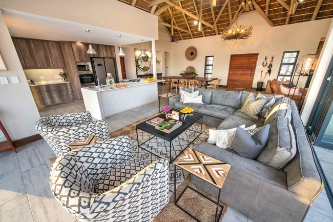 Moya Safari Villa